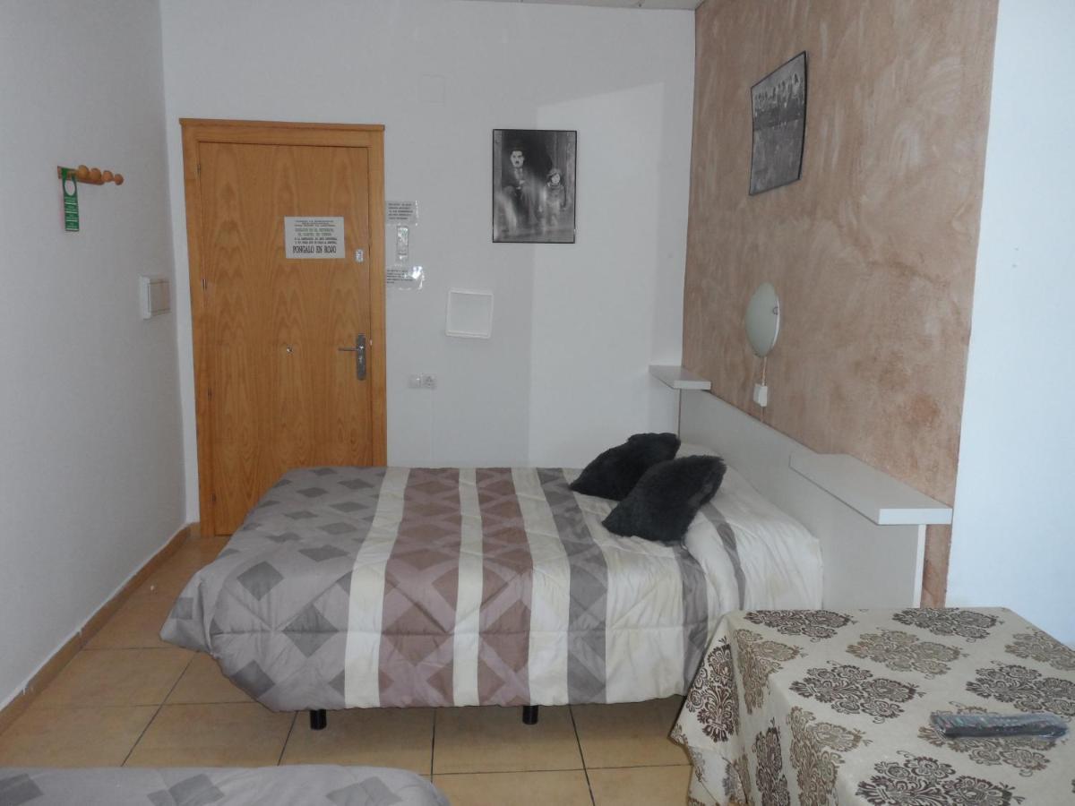 Hostal Via Del Caminante Madrigalejo المظهر الخارجي الصورة