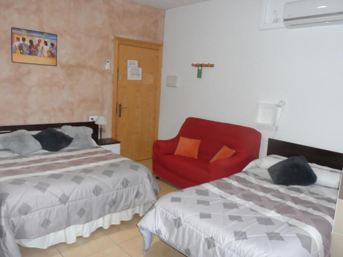 Hostal Via Del Caminante Madrigalejo المظهر الخارجي الصورة