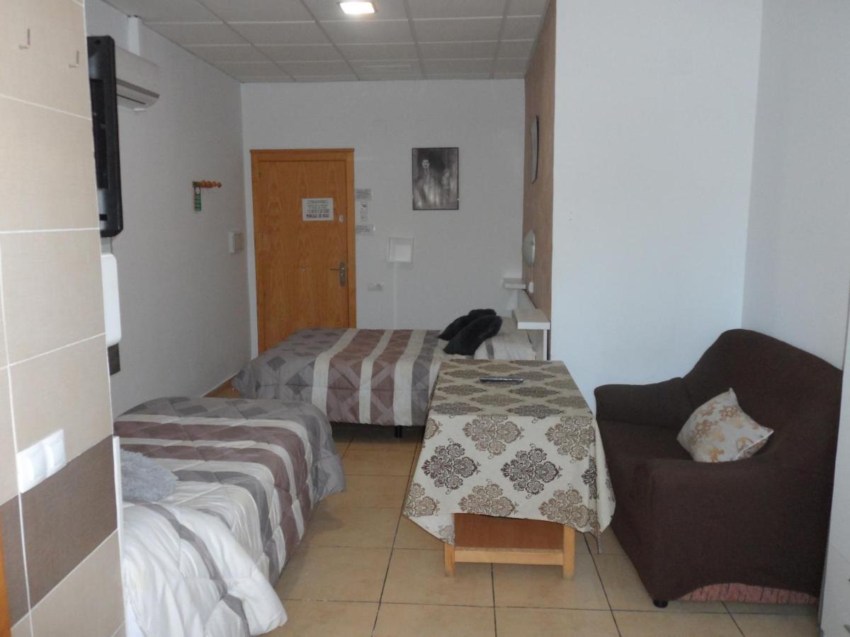 Hostal Via Del Caminante Madrigalejo المظهر الخارجي الصورة