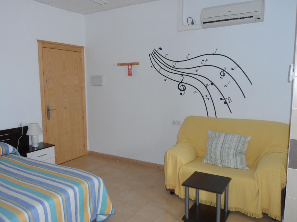Hostal Via Del Caminante Madrigalejo المظهر الخارجي الصورة