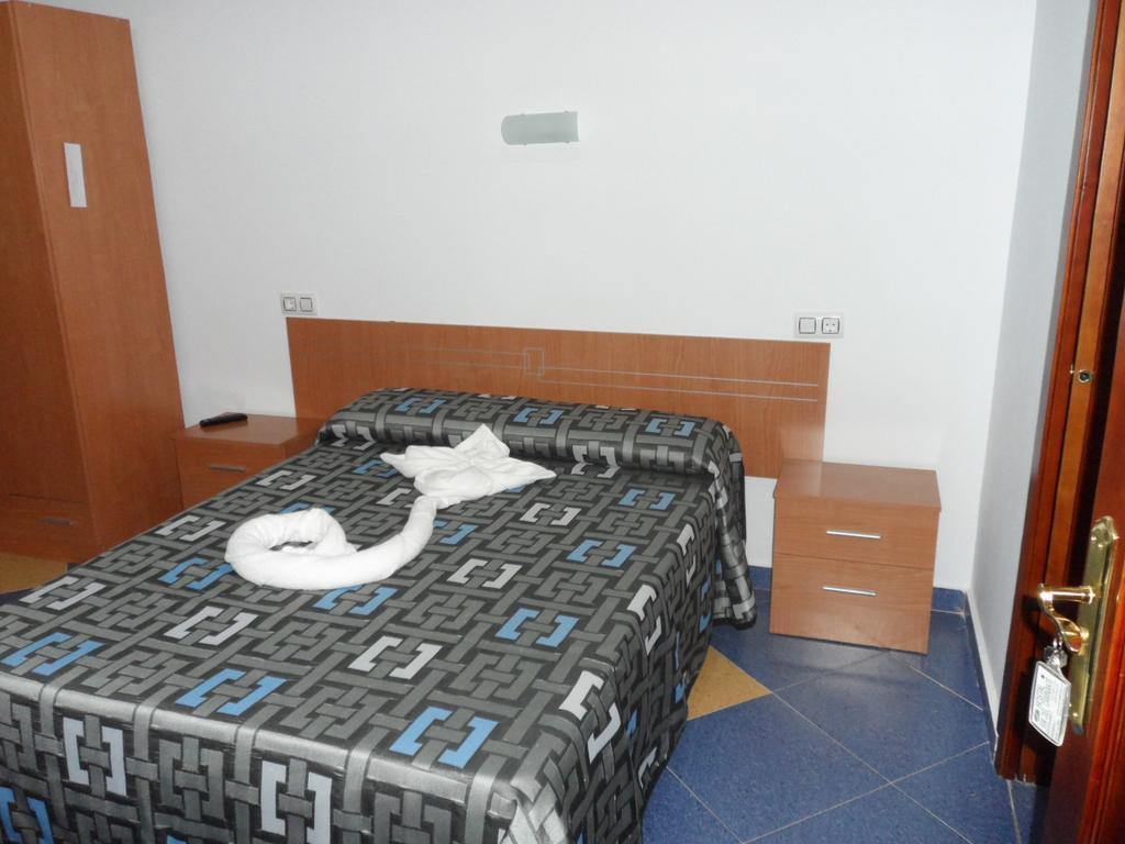 Hostal Via Del Caminante Madrigalejo المظهر الخارجي الصورة