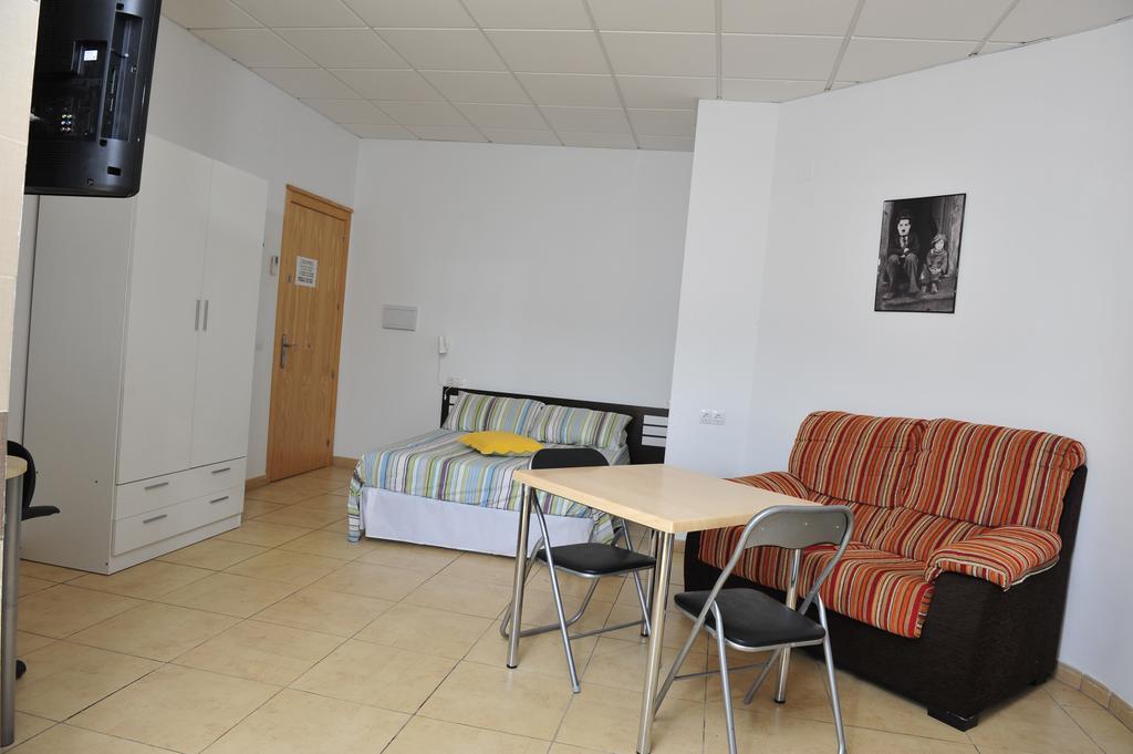 Hostal Via Del Caminante Madrigalejo المظهر الخارجي الصورة