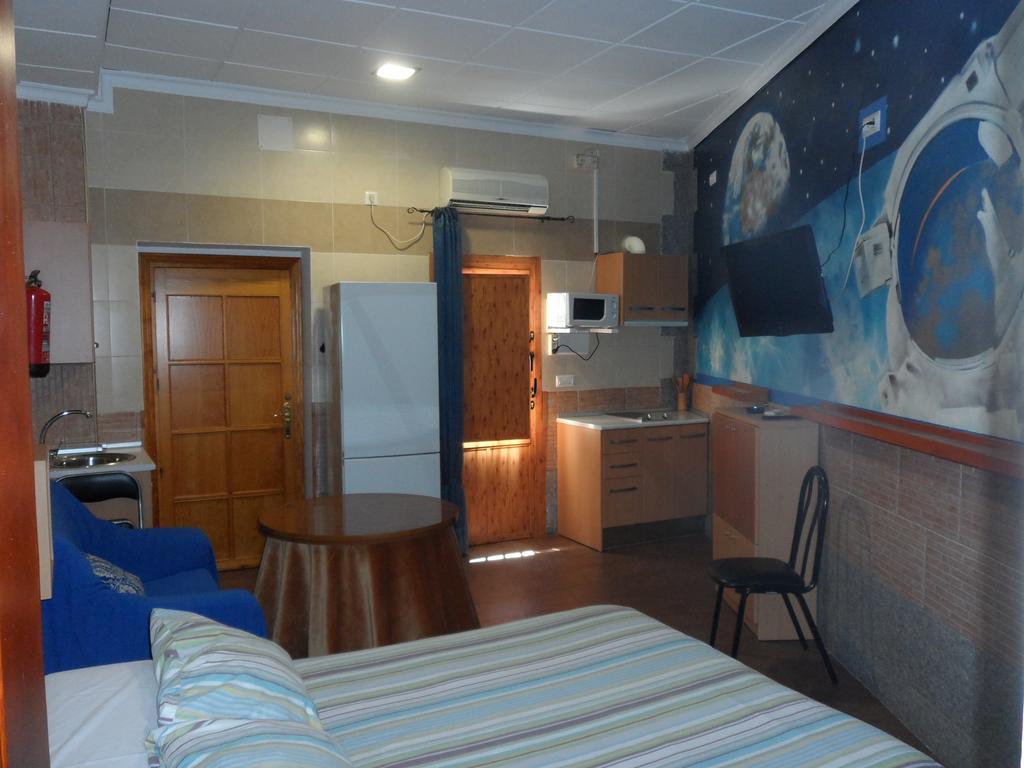 Hostal Via Del Caminante Madrigalejo المظهر الخارجي الصورة