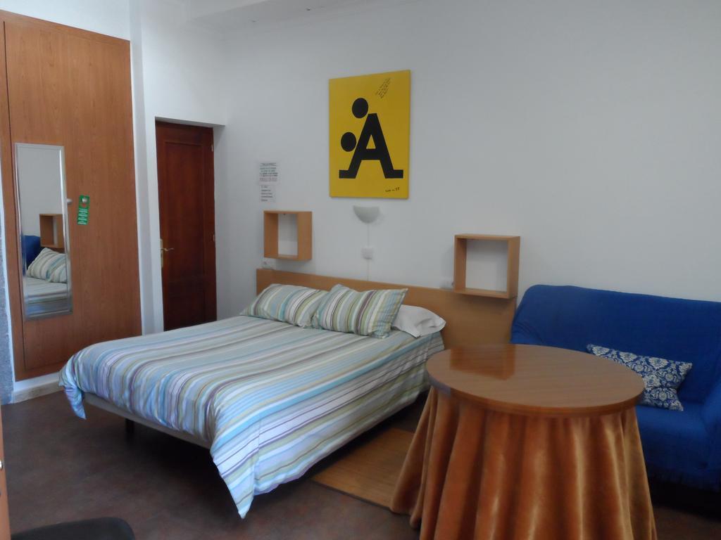 Hostal Via Del Caminante Madrigalejo المظهر الخارجي الصورة